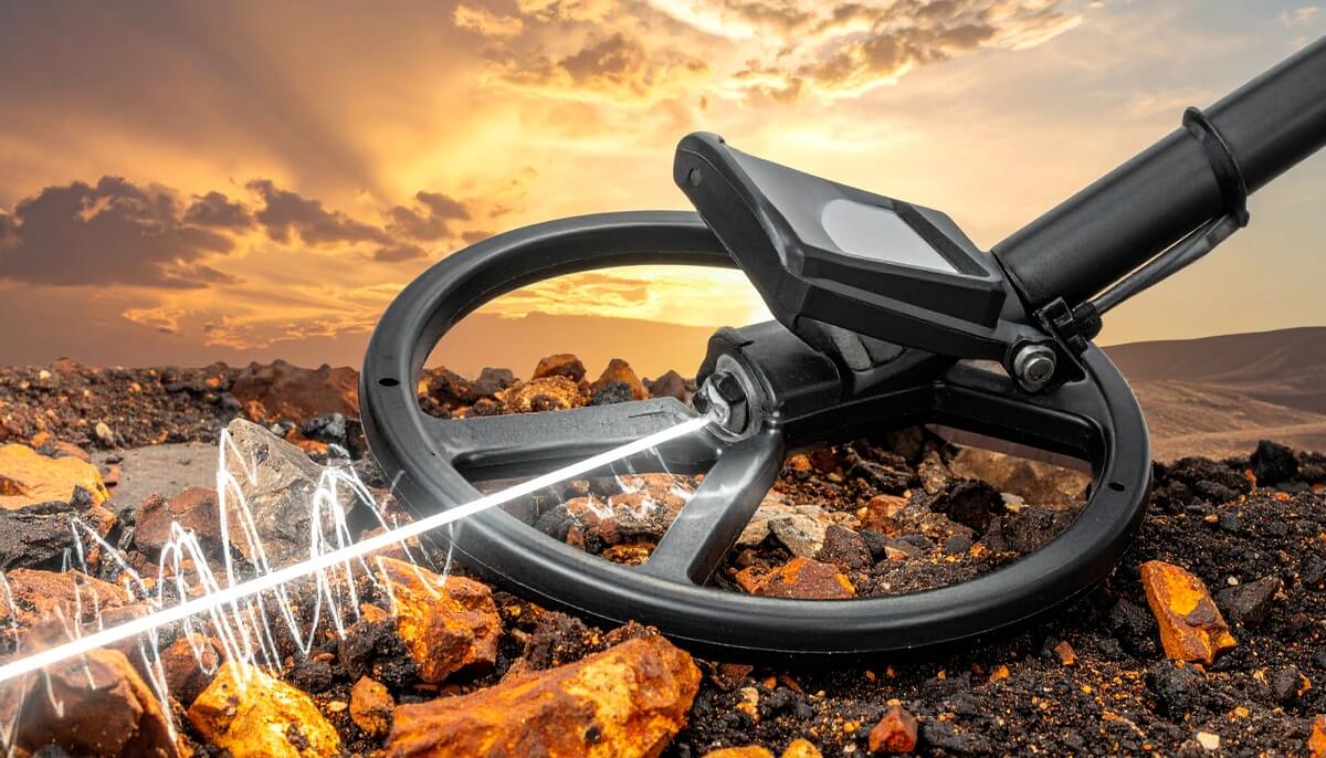 مدیریت کانی های زمین در طلایاب ها و تفاوت عملکرد دستگاه های PI در خاک های معدنی