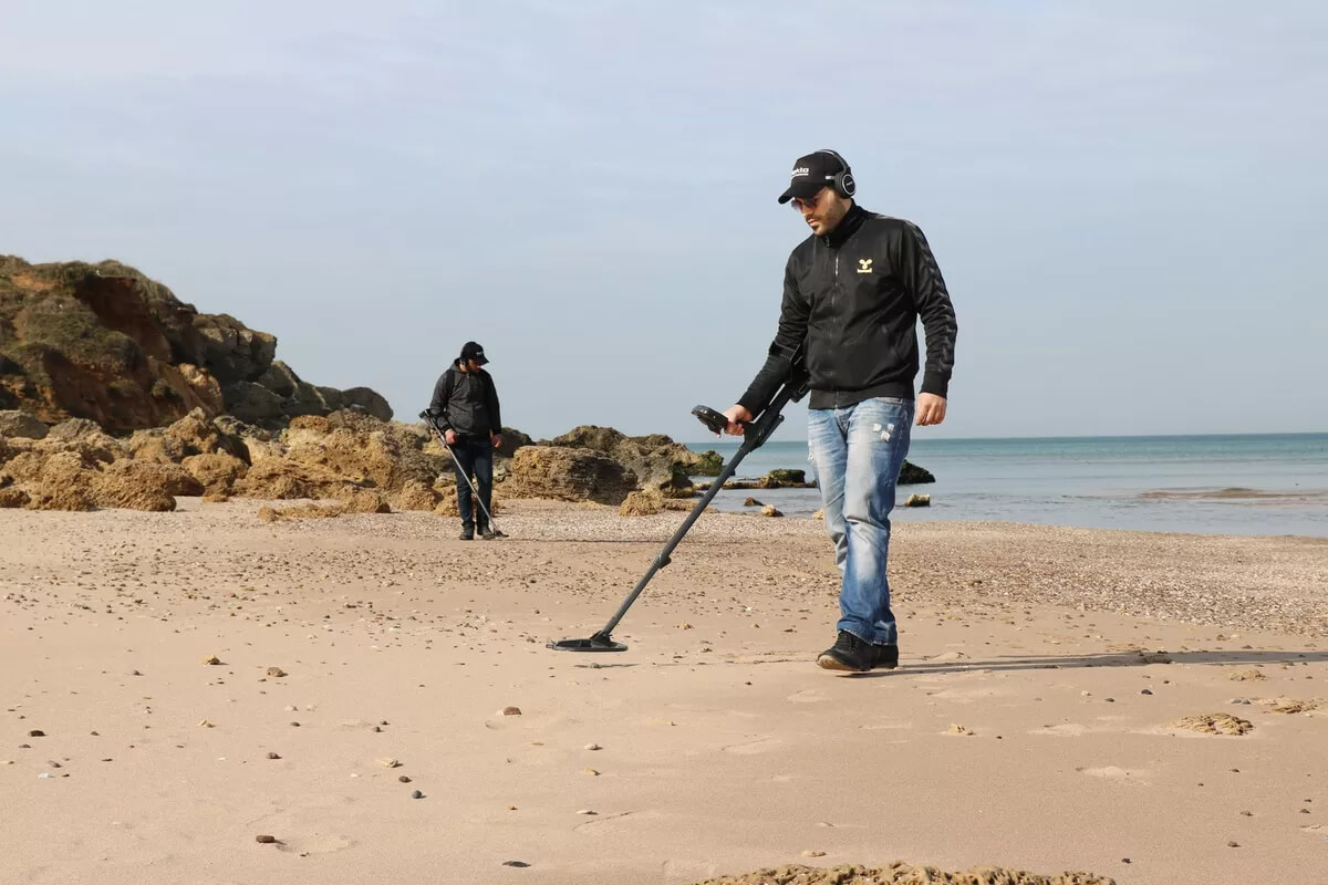 فلزیاب ایمپکت پرو: کویلهای جستجوی سهگانه و بدنه ارگونومیک